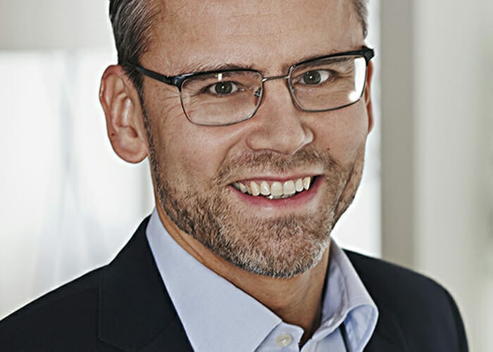 Alecta keeps costs low, strategy simple