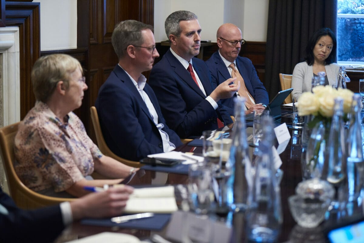 Top1000funds-Roundtable-London23-Meeting-176