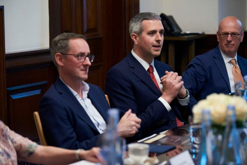 Top1000funds-Roundtable-London23-Meeting-080